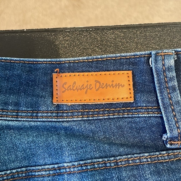 Dark wash bootcut jeans size 11! - Picture 7 of 8